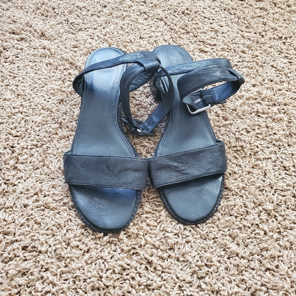 Frye Cindy ankle strap sandals. Size 10. - Picture 5 of 14